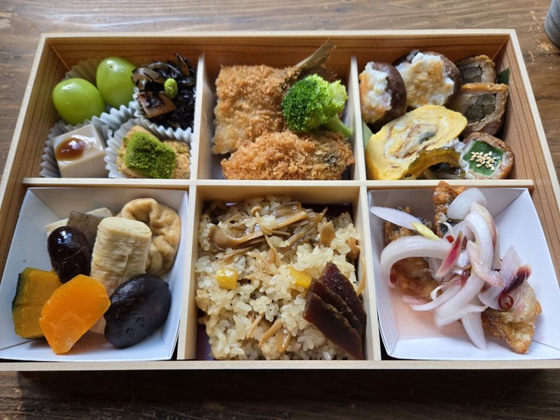 こよみ弁当(1段12品)
